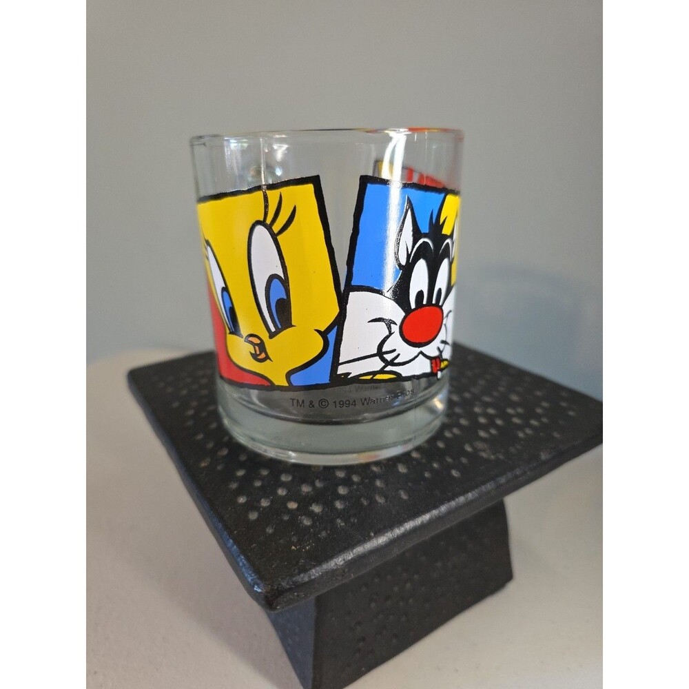 Warner Bros 1994 Looney Tunes Clear Glass Mug Cup - Tweety Bird, Sylvester, Bugs